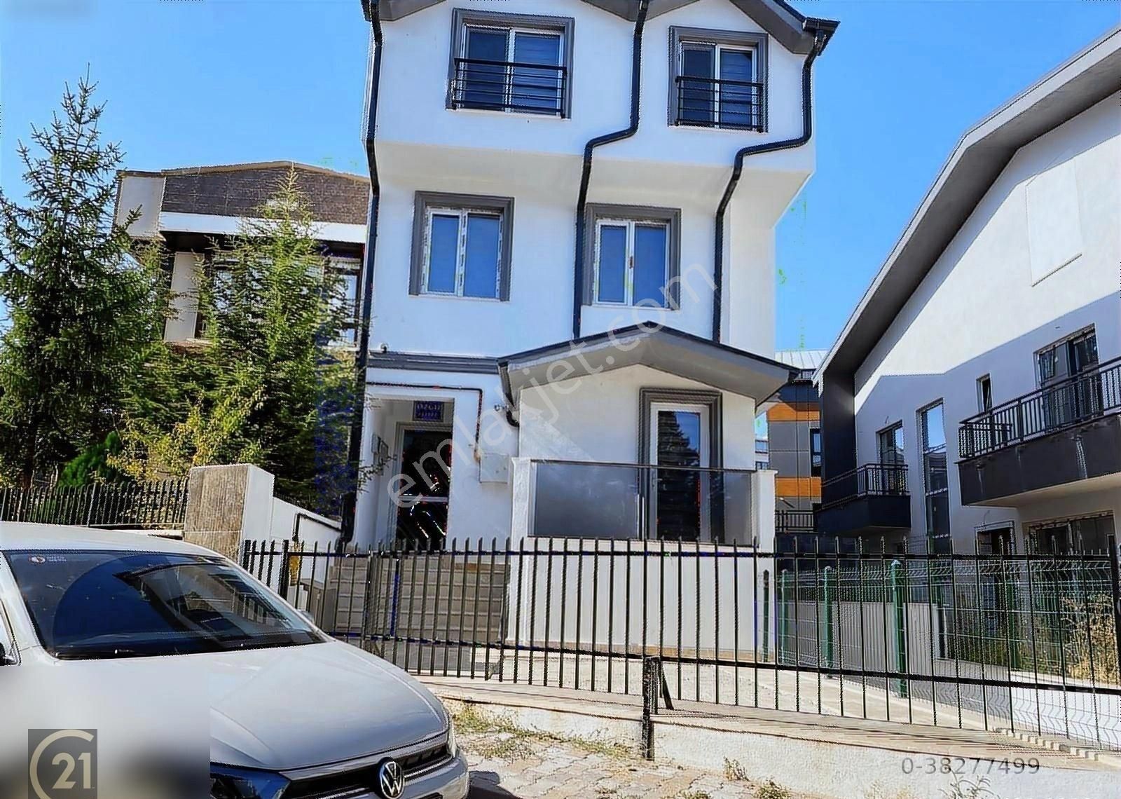 Çayyolu Konutkent Mahallesinde Satılık 1+1 Daire