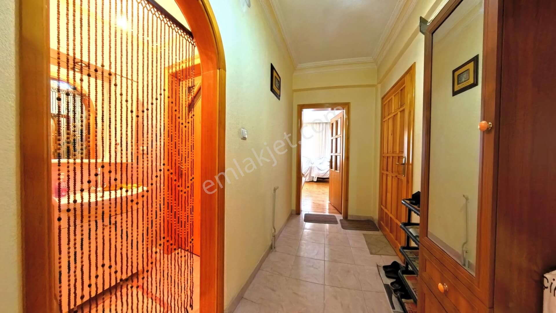 Aydınlıkevler' De Diyanet Vakfı Civarı 2+1 Ara Kat Satılık Daire