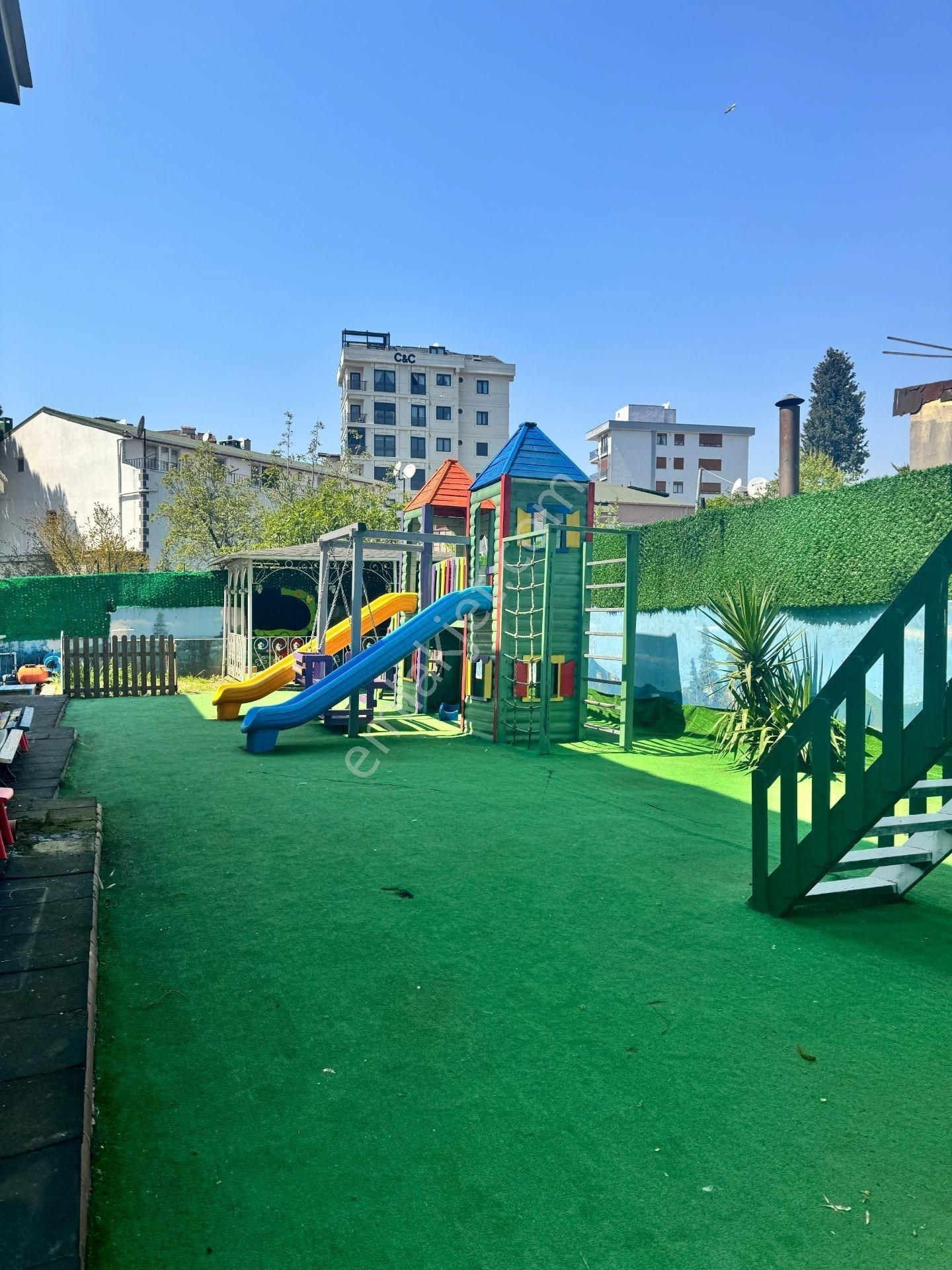Kartal Başkumandan Caddesi’nde Geniş Ve Çok Amaçlı Mülk Fırsatı