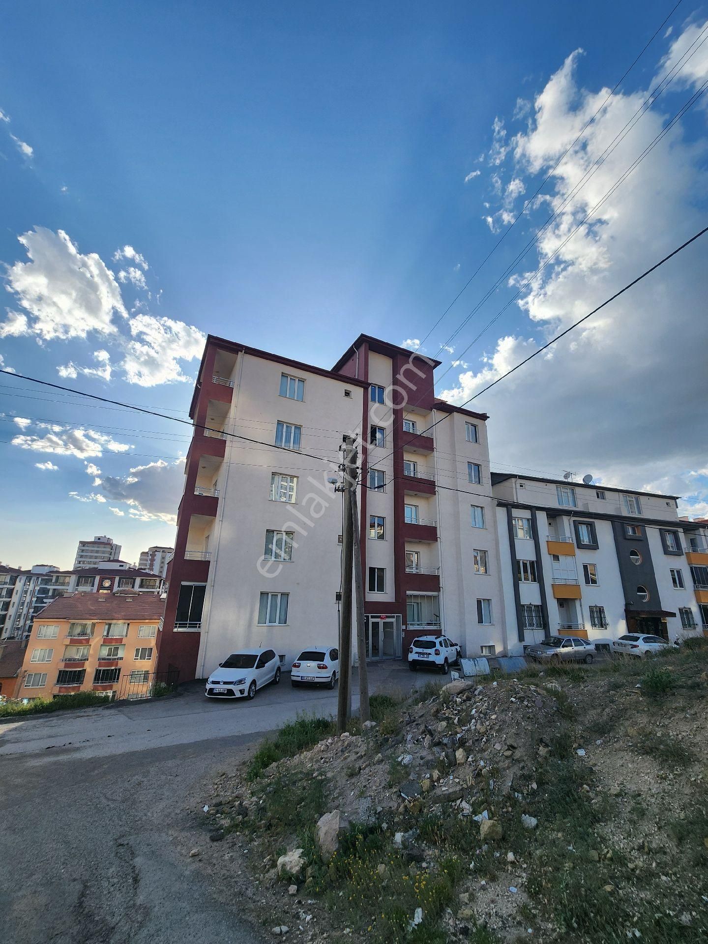 Satılık 3+1 Kombili Daire