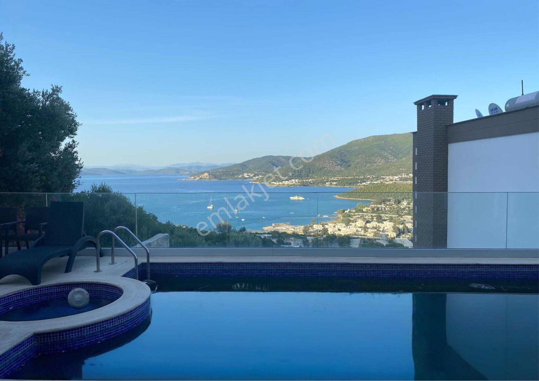 Bodrum Torba’da Tüm Katlardan Deniz Manzaralı Ve Özel Havuzlu Kiralık Tam Müstakil 5+1 Lüks Villa