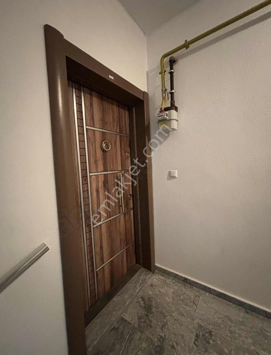 Kiralık 3+1 Sıfır Ayarında Çarşı Merkezinde
