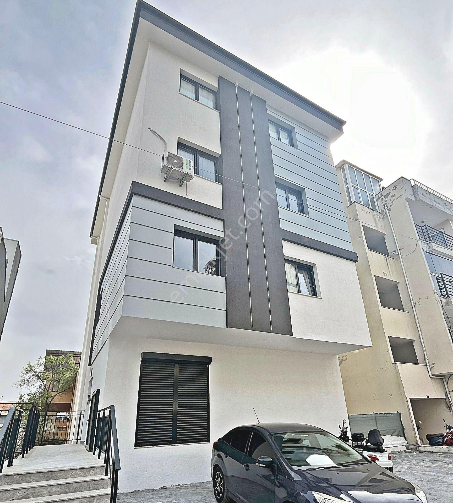 Kuşadası Kadınlardenizi Satılık 2+1 Eşyalı Deniz Manzaralı Daire