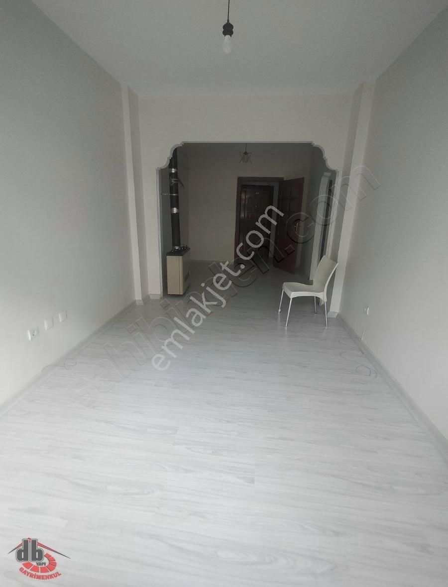 Rami Yenimahalle'de 2+1 Balkonlu Ara Kat