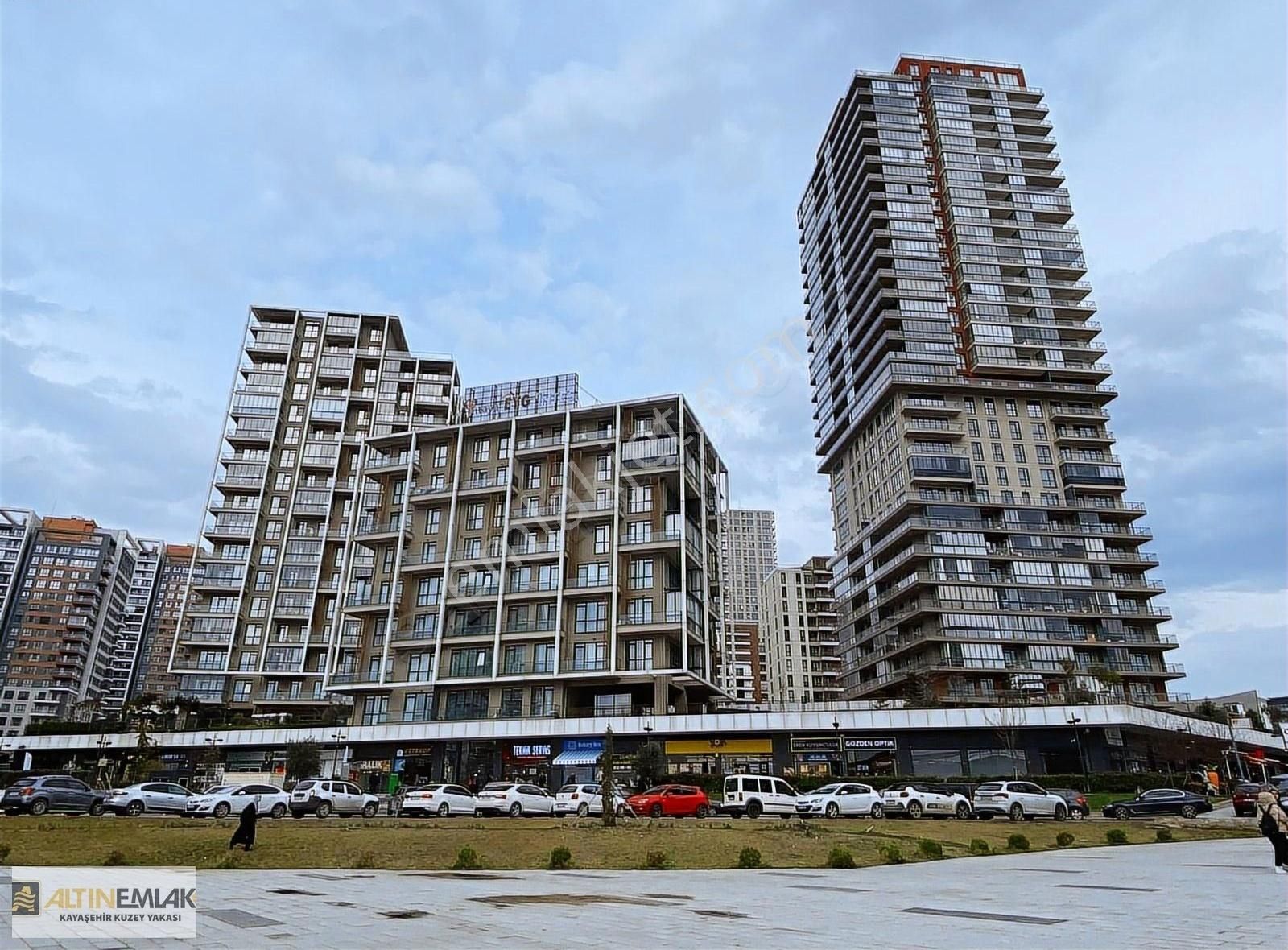 Adım İstanbul'da Kiralık 132 M2 Köşe Dükkan
