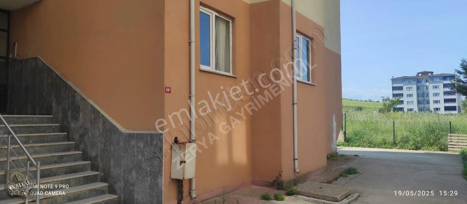 3+1 Site İçerisinde 135 Metrekare Yüksek Giriş Daire