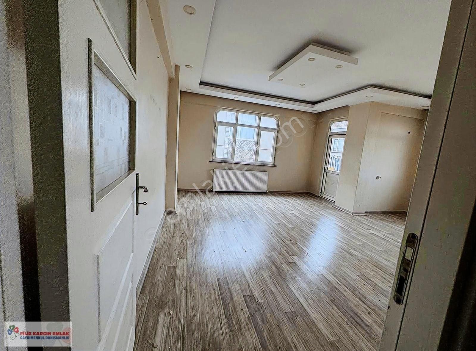 Bağcılar Çınar Mah.3+1 150m2kiralık Daire