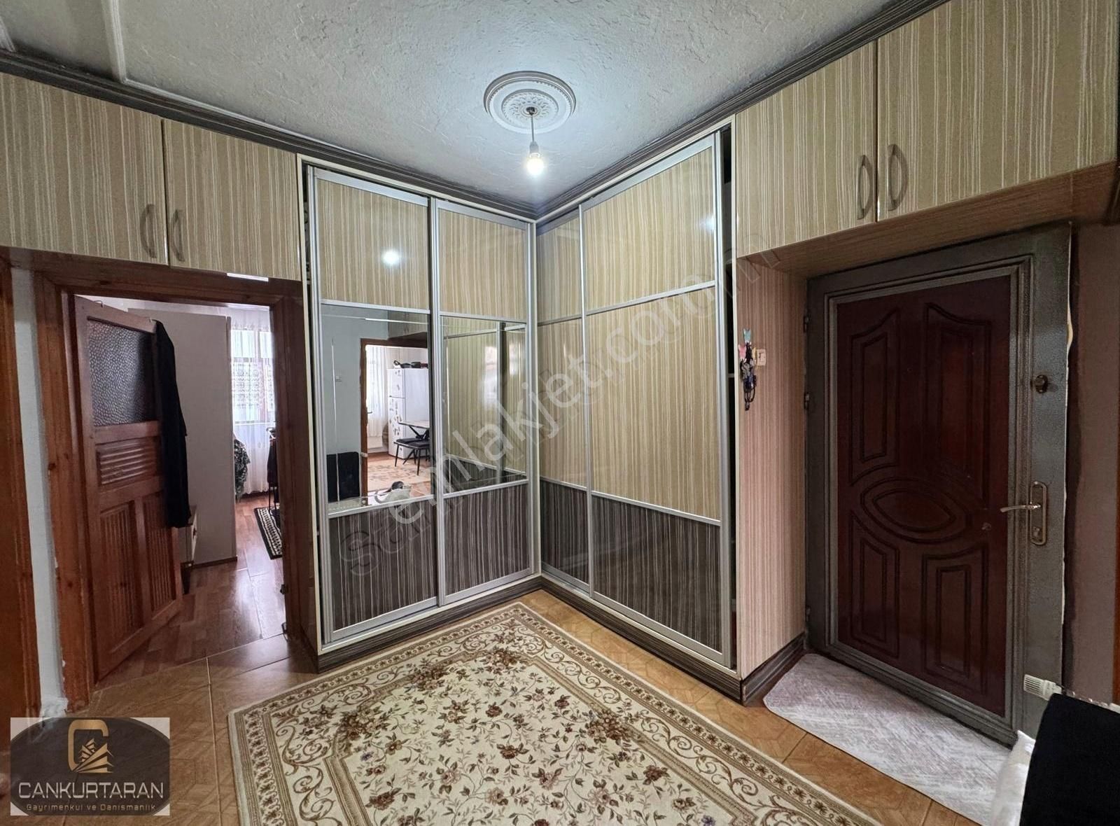 Eskişehir Bağlarında 3 Katlı Satılık Daire