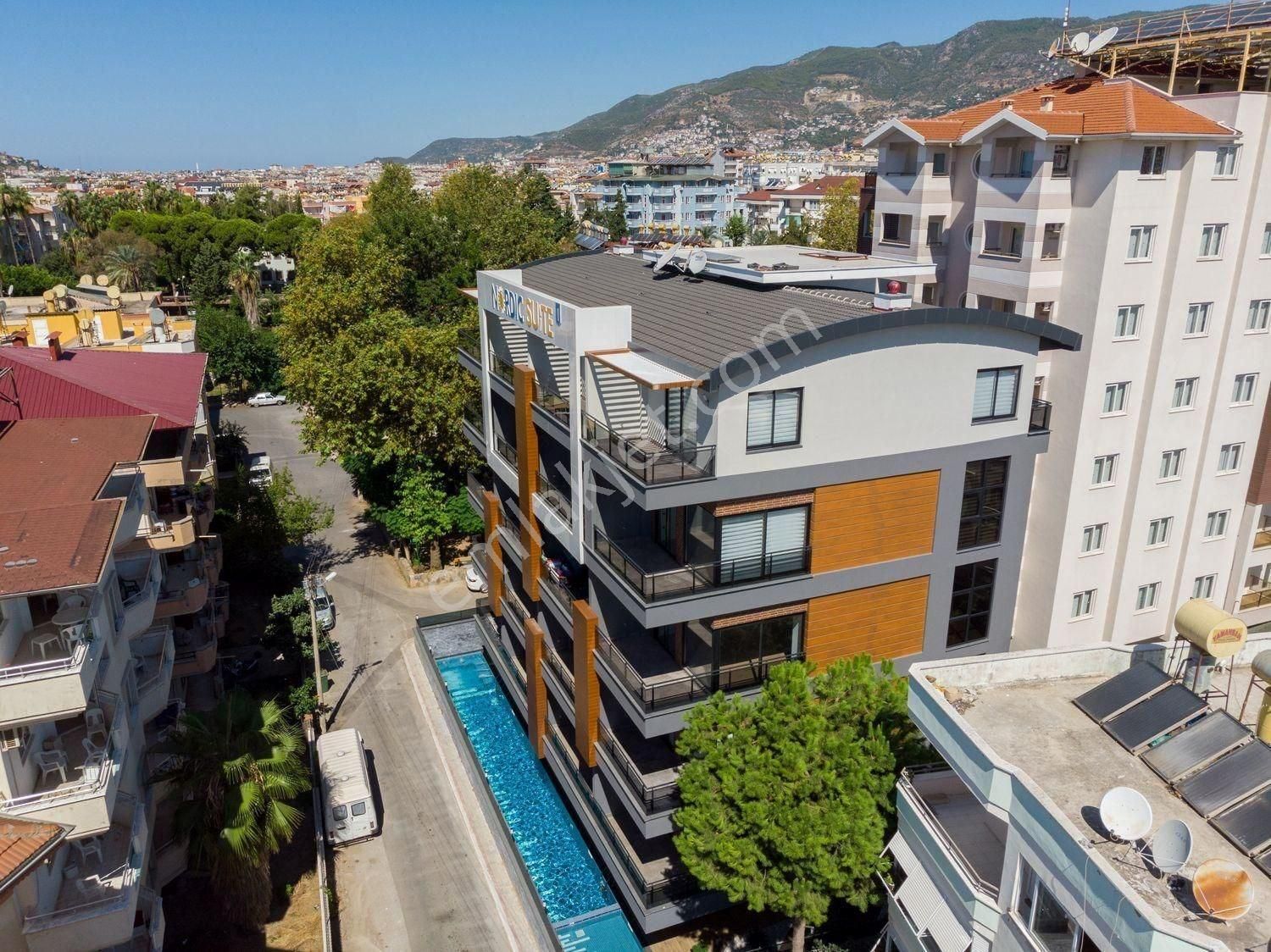 Alanya Güllerpınarı Merkez'de Denize 150 Metre 2+1 Lüks Daire
