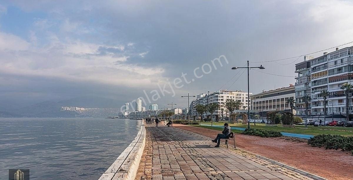 Alsancak 1. Kordon Gündoğdu Caddesinde Doğalgazlı,asansörlü 3+1 Satılık Daire