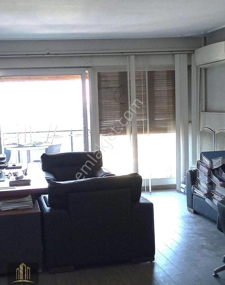 Alsancak 1. Kordon Gündoğdu Caddesinde Doğalgazlı,asansörlü 3+1 Satılık Daire - Görsel 5