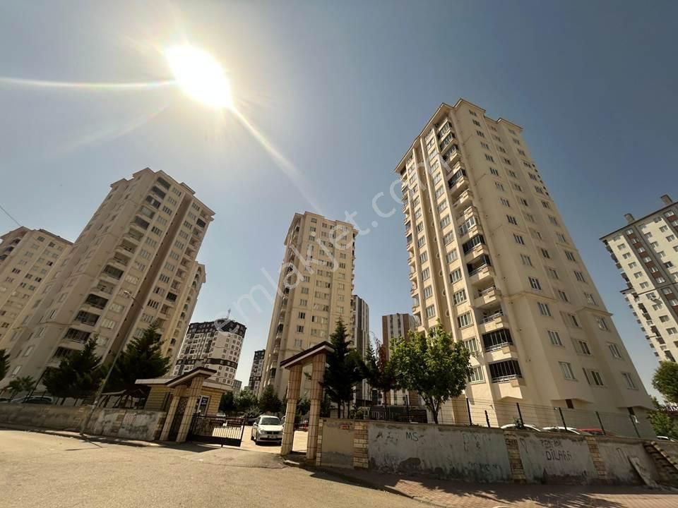 Repa Gayrimenkul Songül Gözcü'den Akkent M.'de Satılık 2+1 Daire
