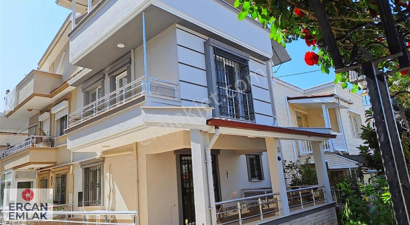 Özderede Denize 50 M Bahceli Villa
