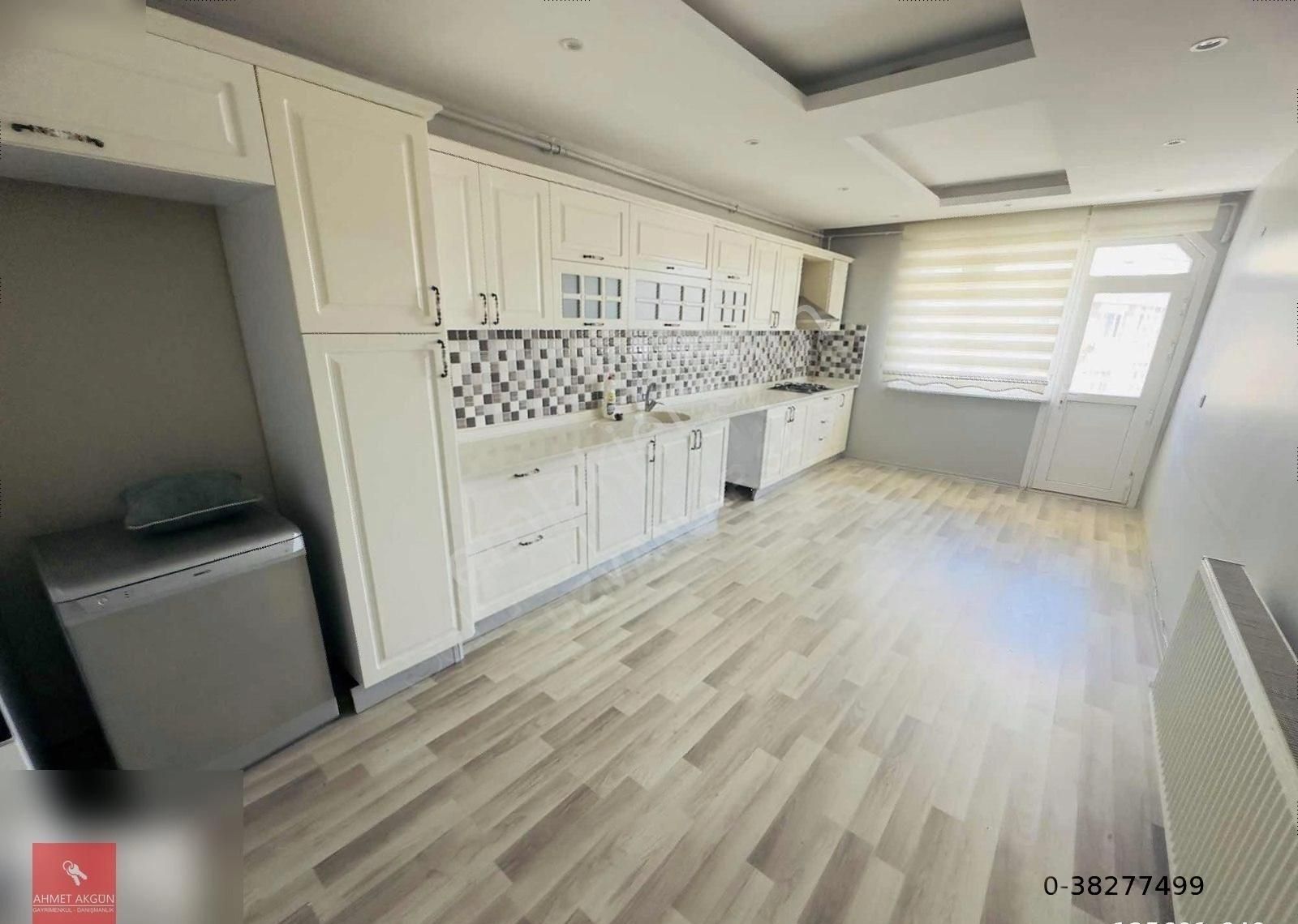 Büyükçekmece Çarşı Merkezde 6+2 Net 280 M2 Satılık Dubleks