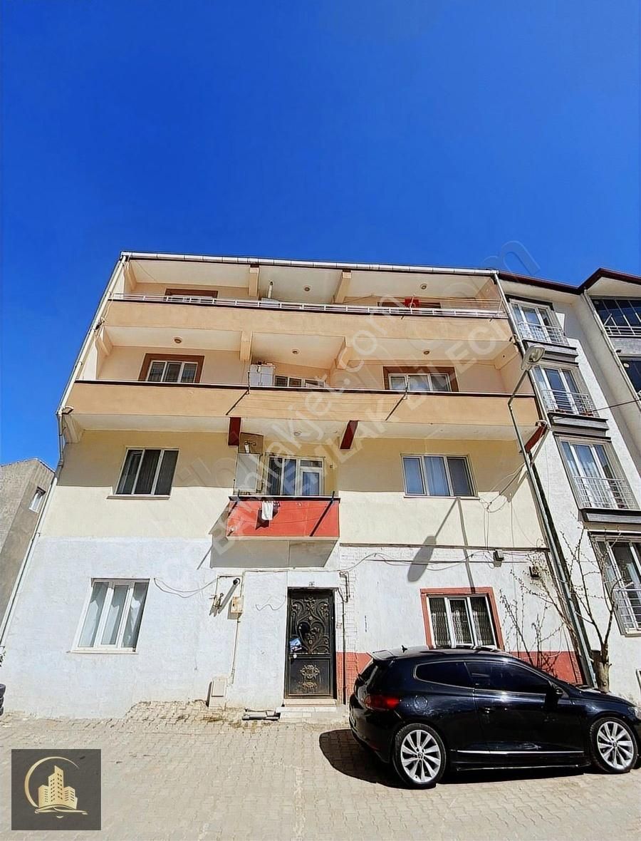Çoban Emlak'dan Selöz Cad.üzerinde Fırsat 1+1 Satılık Daire!!!