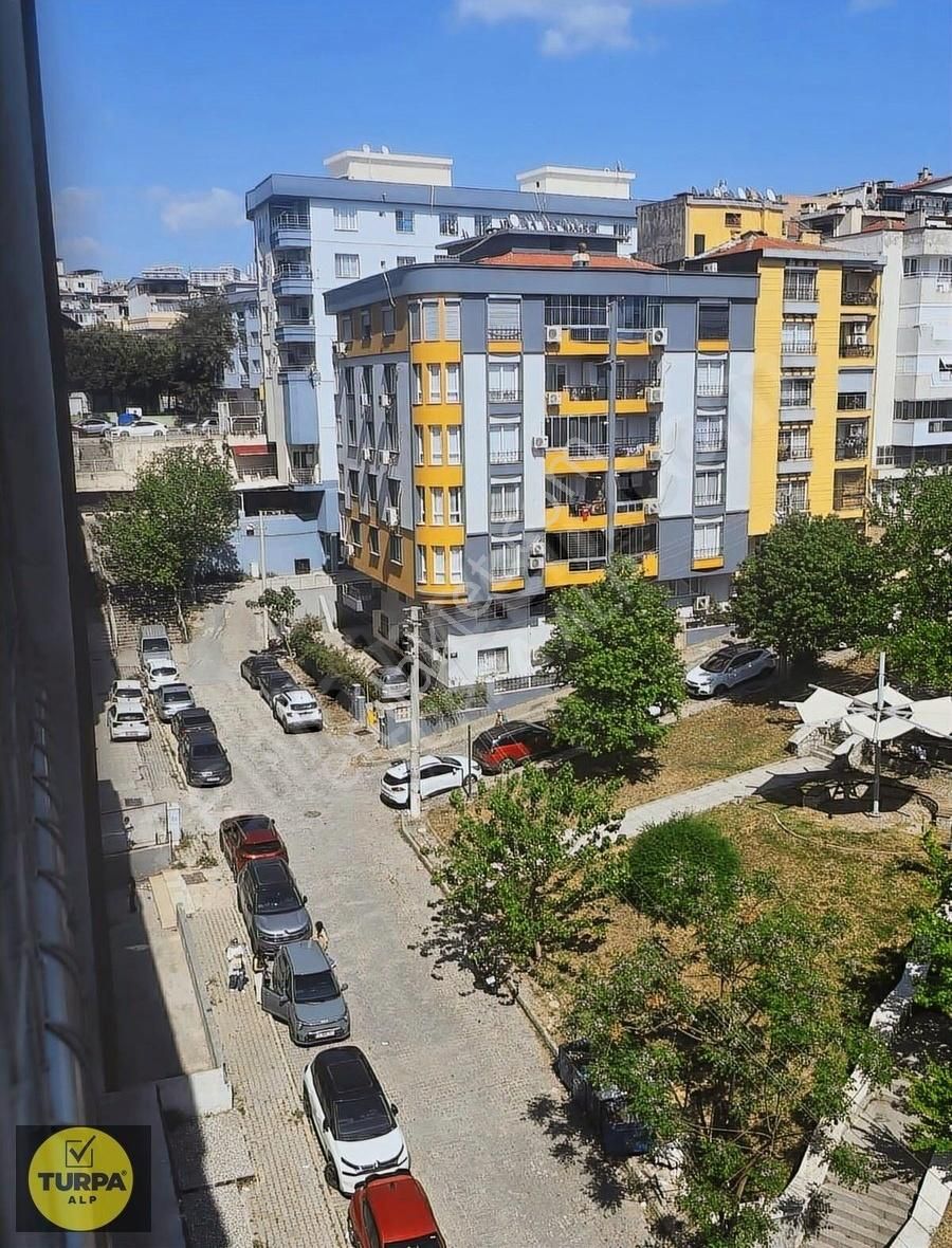 Buca Yaylacık Lokasyonunda Muhteşem Manzaralı Ve Tadilatlı Daire