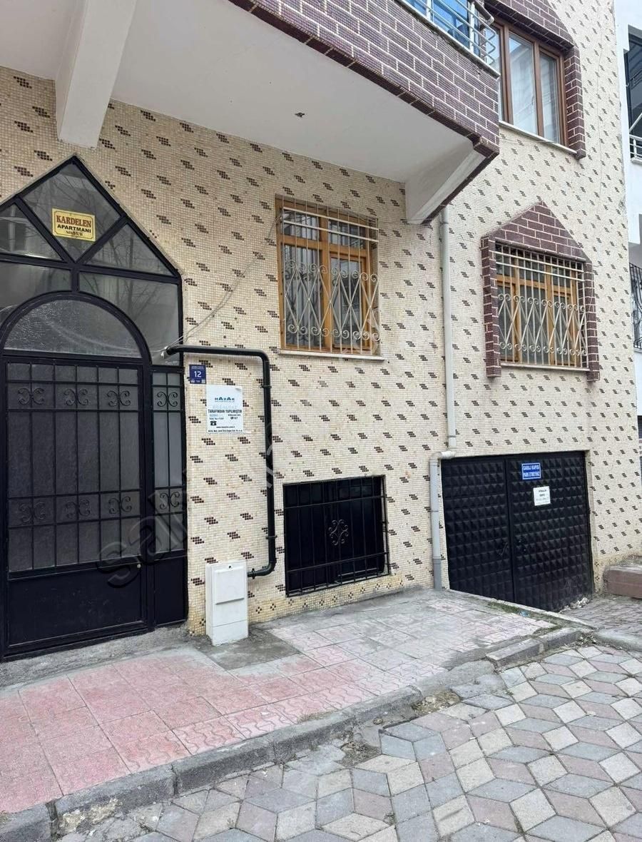 Üniversitesi Mahallesi Merkezi Konumda 3+1 Satılık Daire