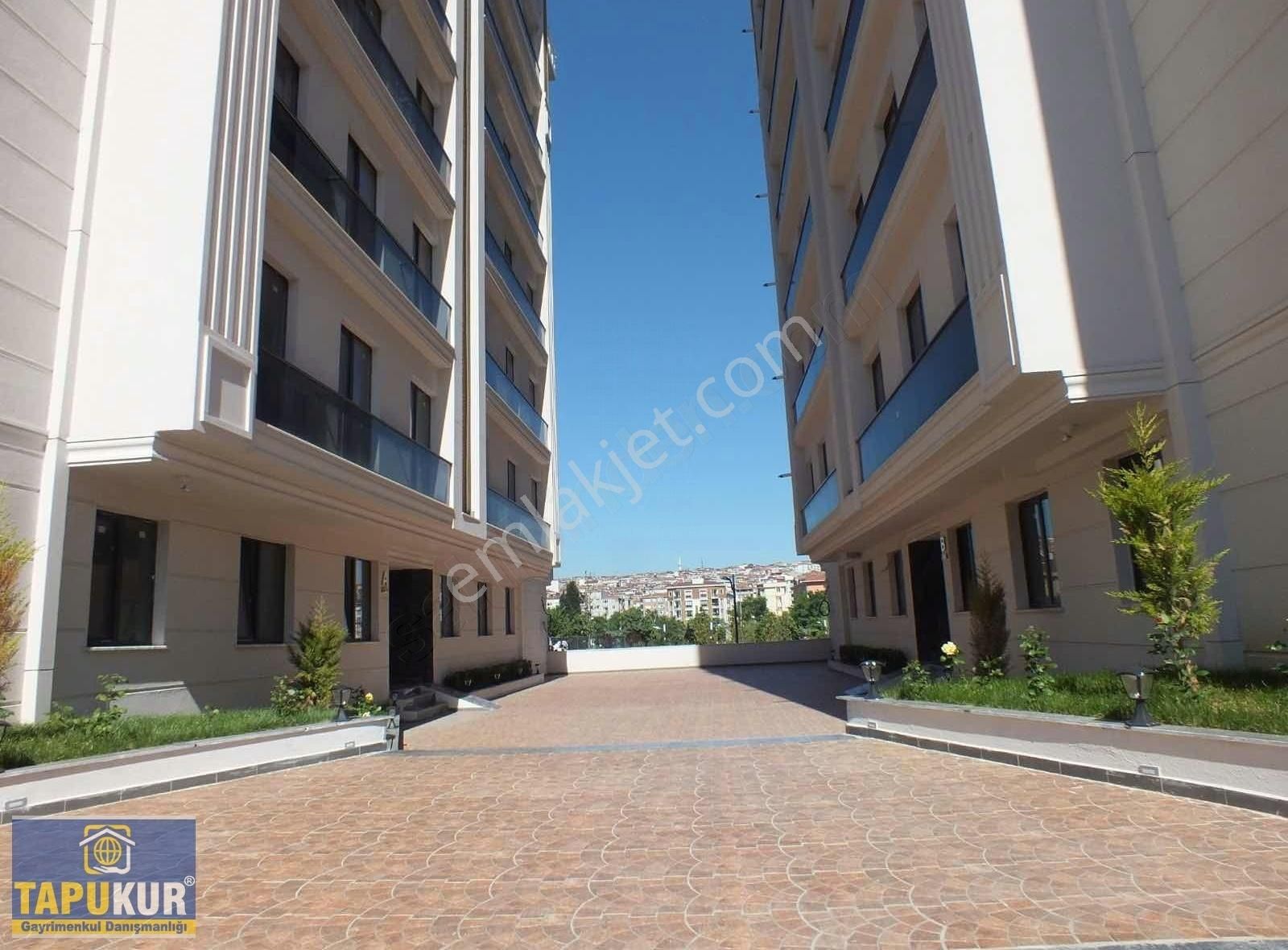 Site İçinde Güvenlikli Otoparklı 3+1 Satılık Daire