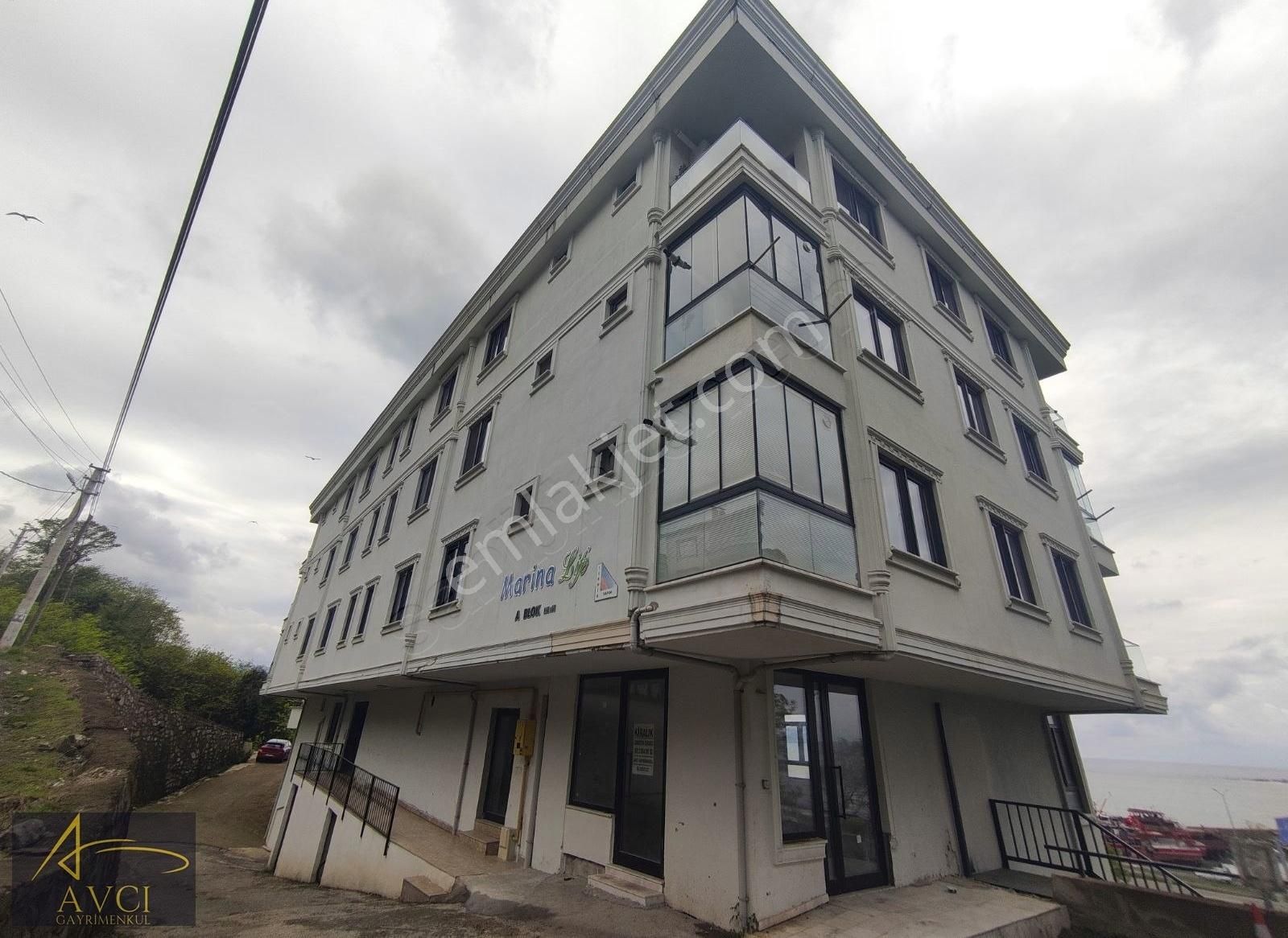 Avcı Gayrimenkul'den Güzelyalı Mah 3+1 Satılık 125 M² Daire
