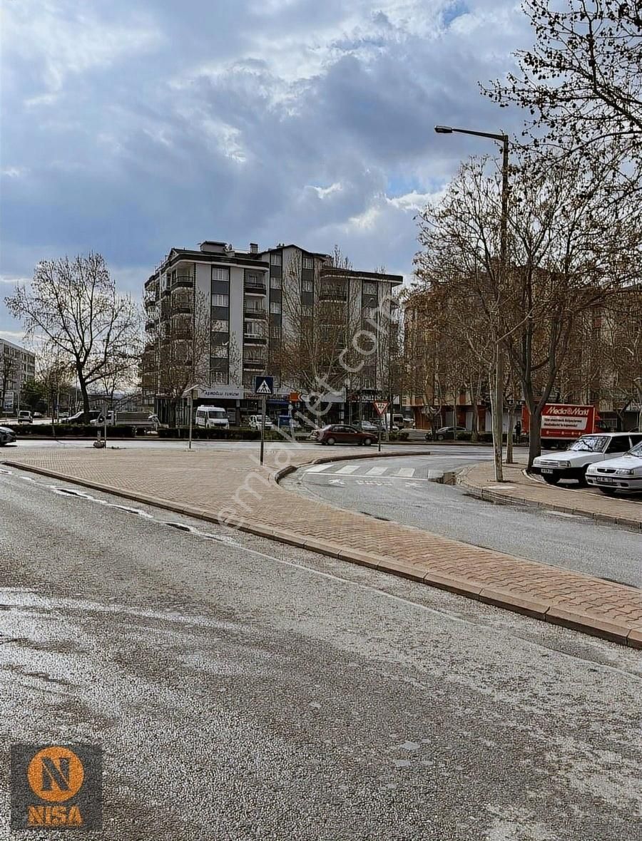 Fetih Caddesine Cephe 3+1 Fırsat Daire