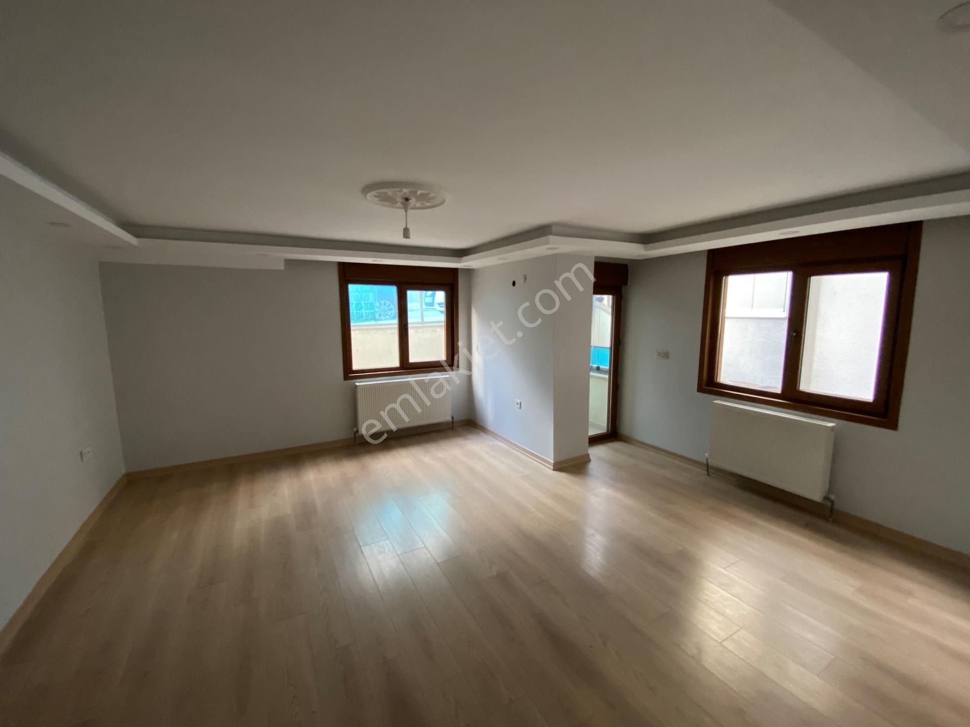 2+1 80m2 Metroya 300mt Armağanevlerde Kiralık Daire