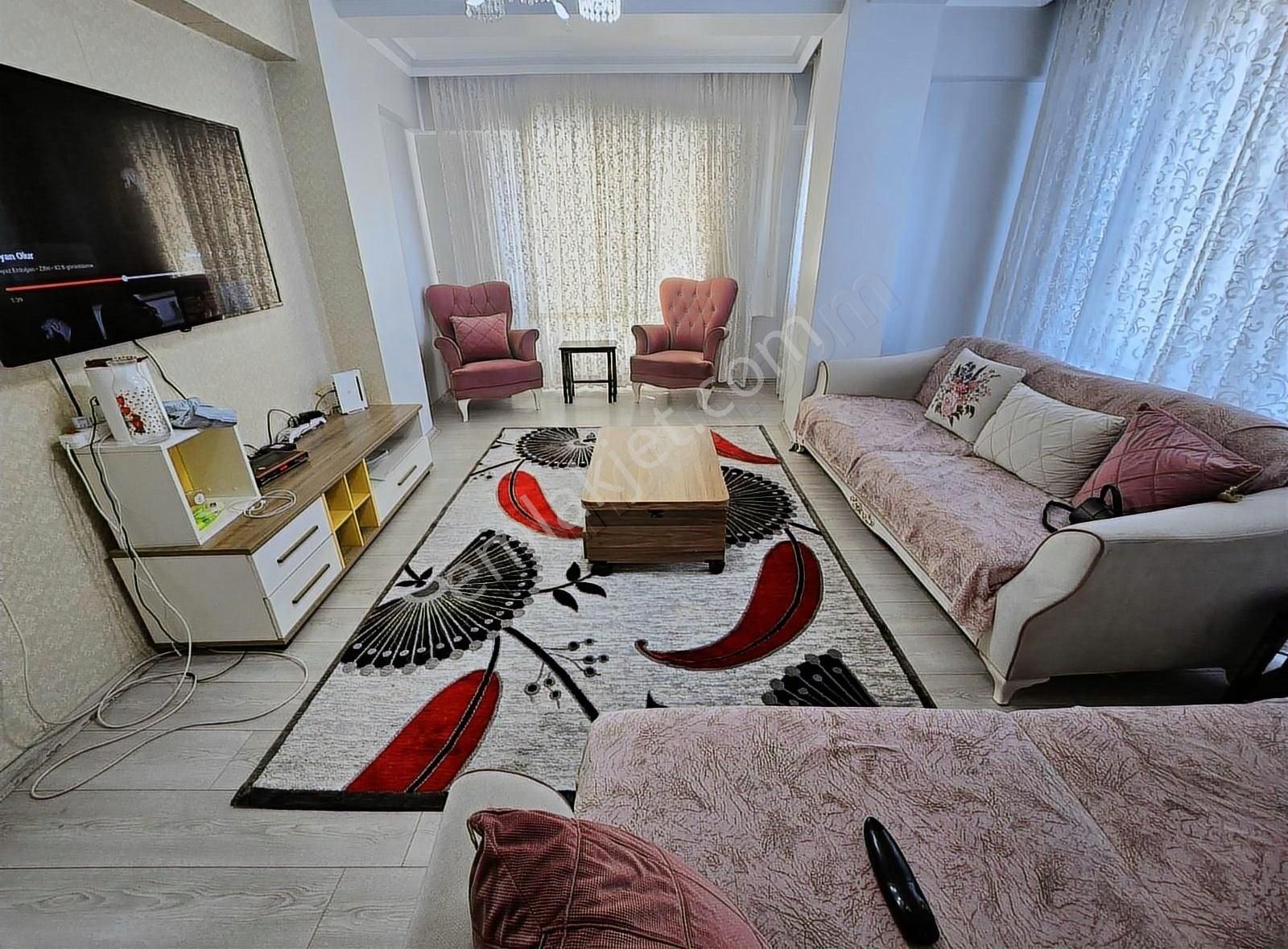 Şahin İnşaat..2010 Yapımı 2+1 Balkonlu Orta Kat 95 Metrekare