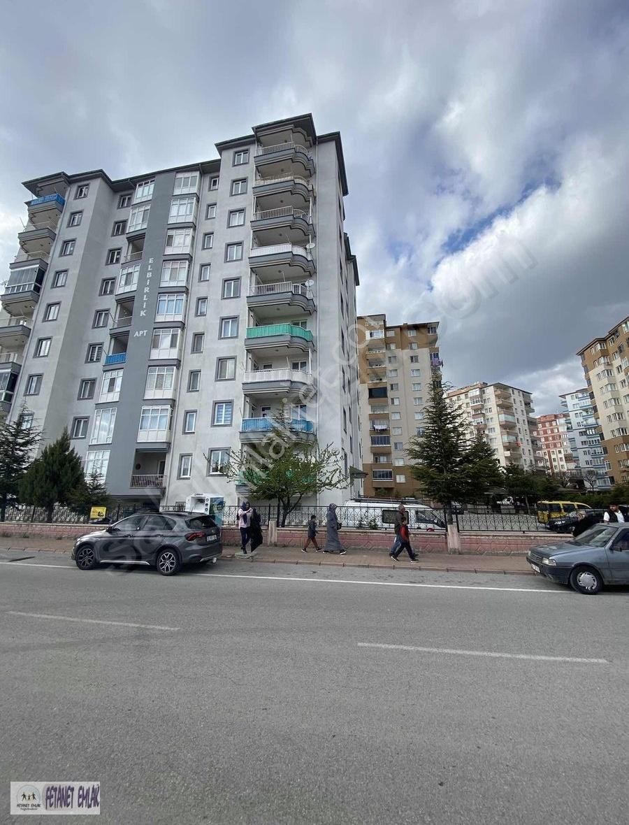 Fetanet Emlaktan Erkilet Camikebirde Ara Kat 3+1 Odalı Daire