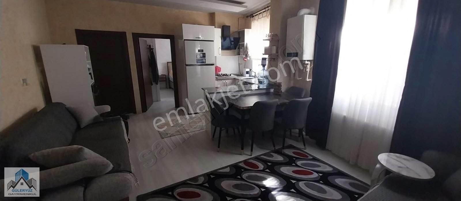 Gültepe Mahallesi Satılık Geniş Kombili Ara Kat 1+1 Apart Daire
