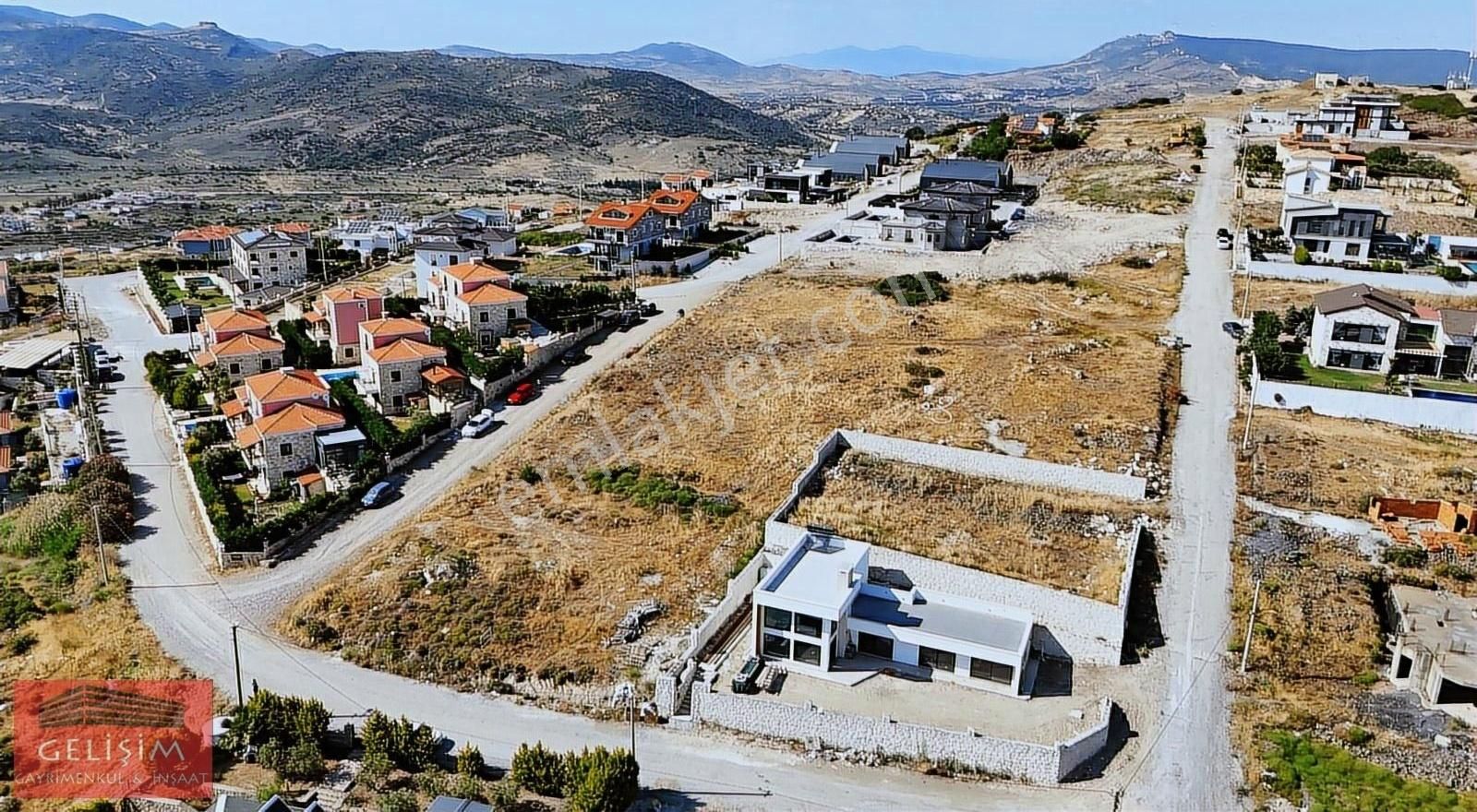 3 Villalık; Doğa Ve Deniz Manzaralı İmarlı Arsa