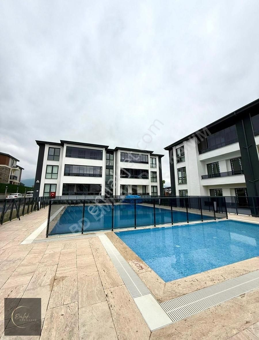 Asır Grand Life Sitesi Havuz Cepheli 3+1 Kiralık Daire
