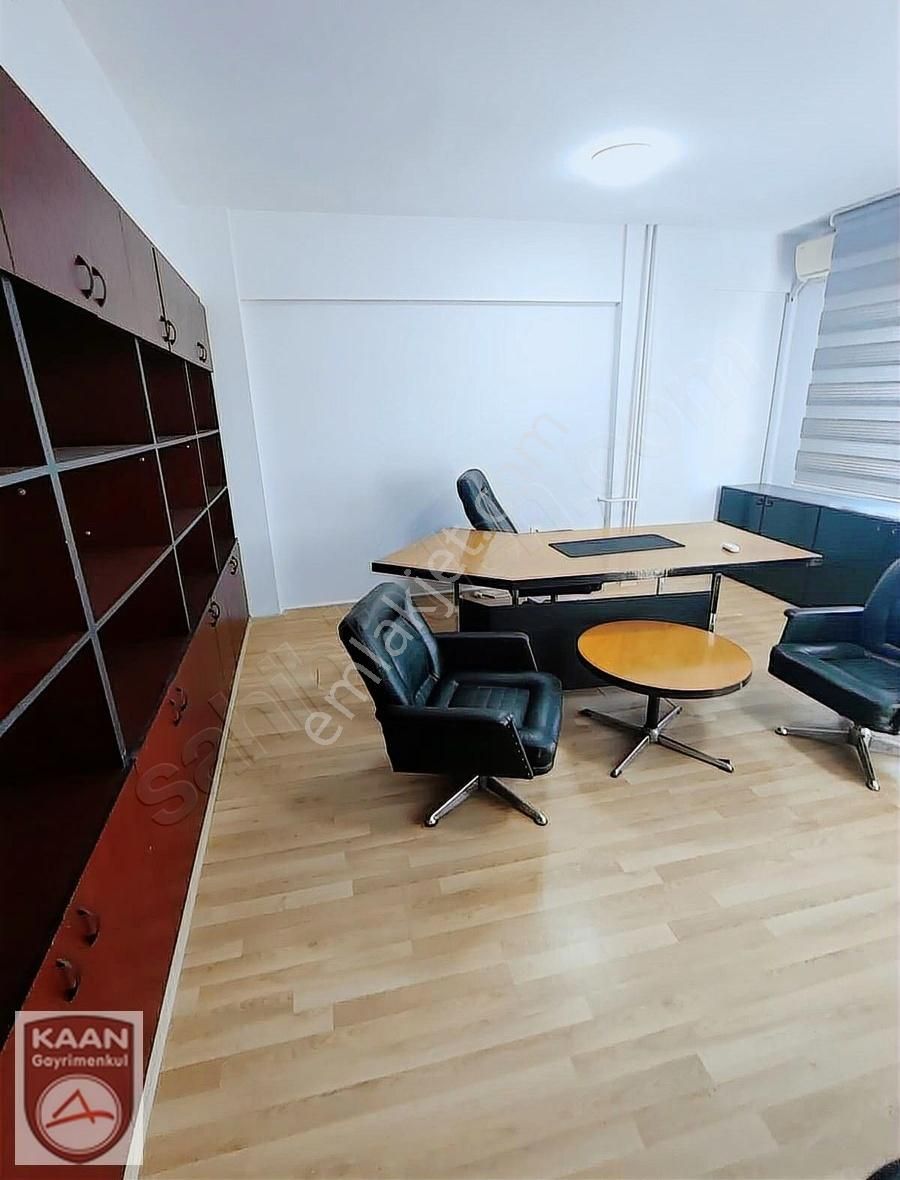 Kaan Emlak Kıbrısşehitlerden Bayramyerinde Satılık Büro,ofis