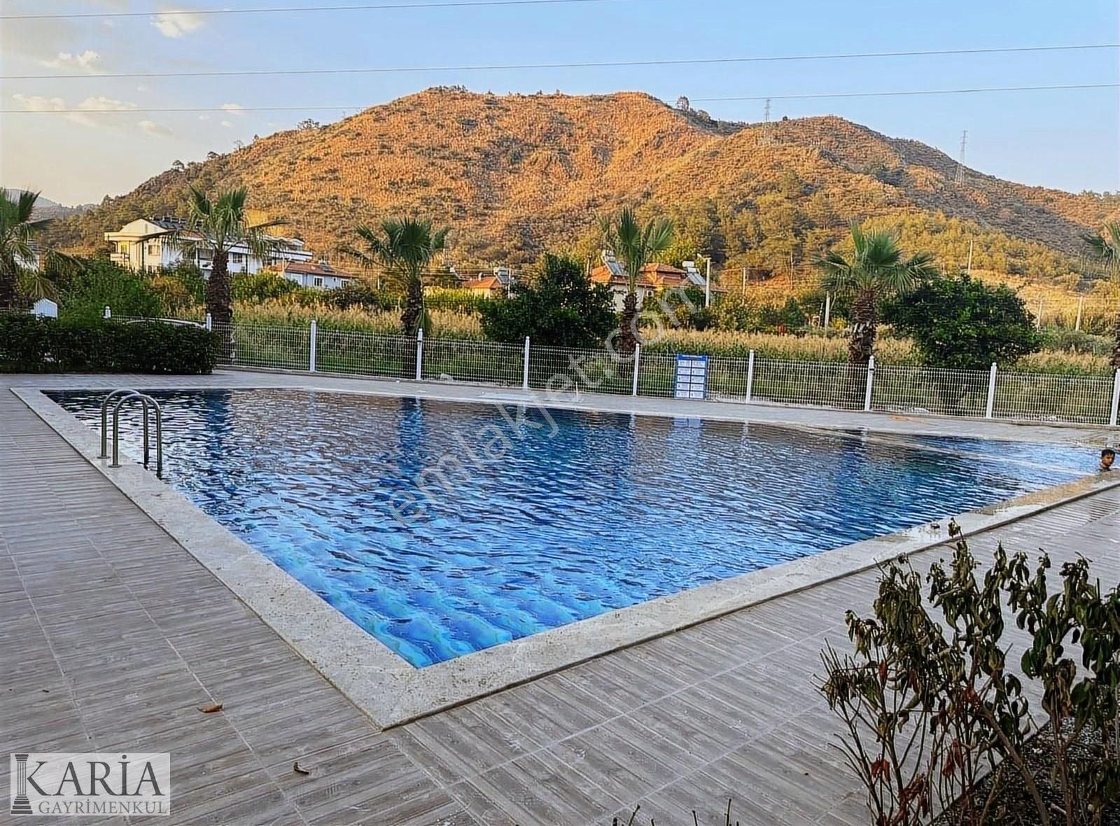 Karia Gayrimenkulden Dalamanda Satılık Site İçinde Dubleks Daire