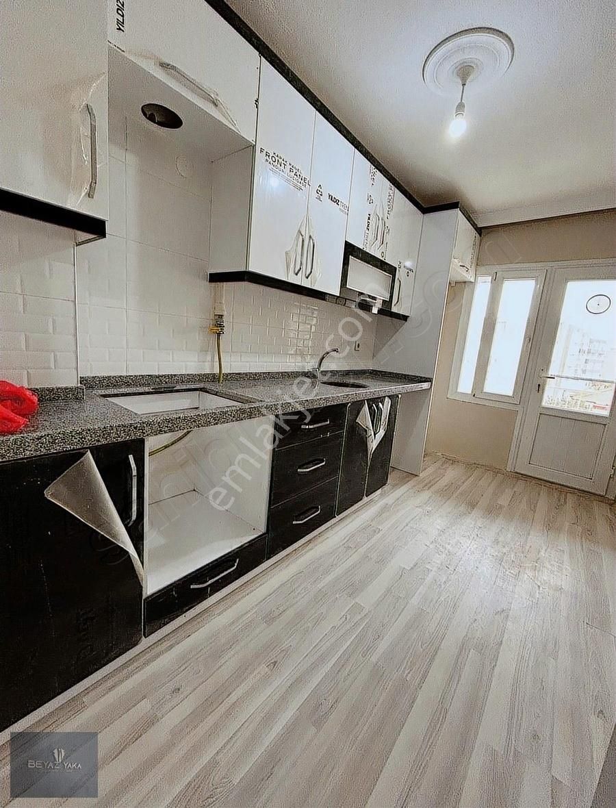 Beyaz Yaka'dan İnkılap Mahallesinde 3+1 Kiralık Daire