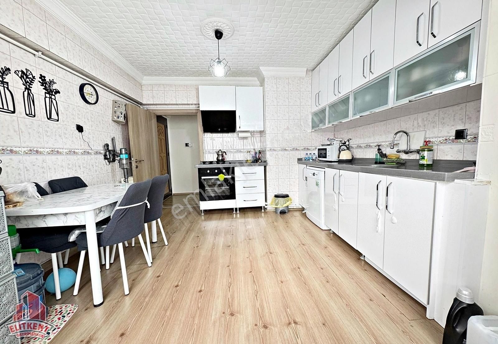 Ön Cephe Aşırı Geniş 3+1 140 M2 Full Yapılı Masrafsız Manzaralı