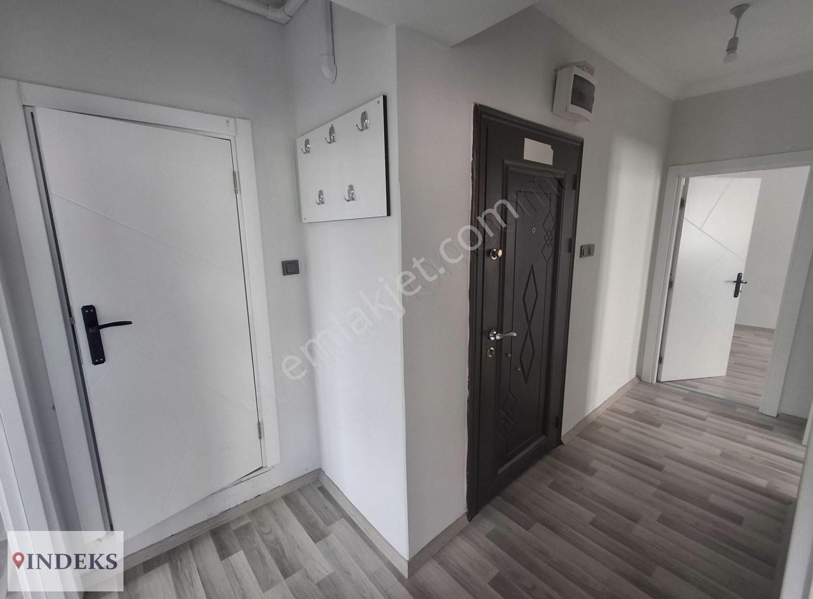 Çanakkale Merkez Askerlik Şubesi Yanında Kiralık 2+1 Daire/ofis