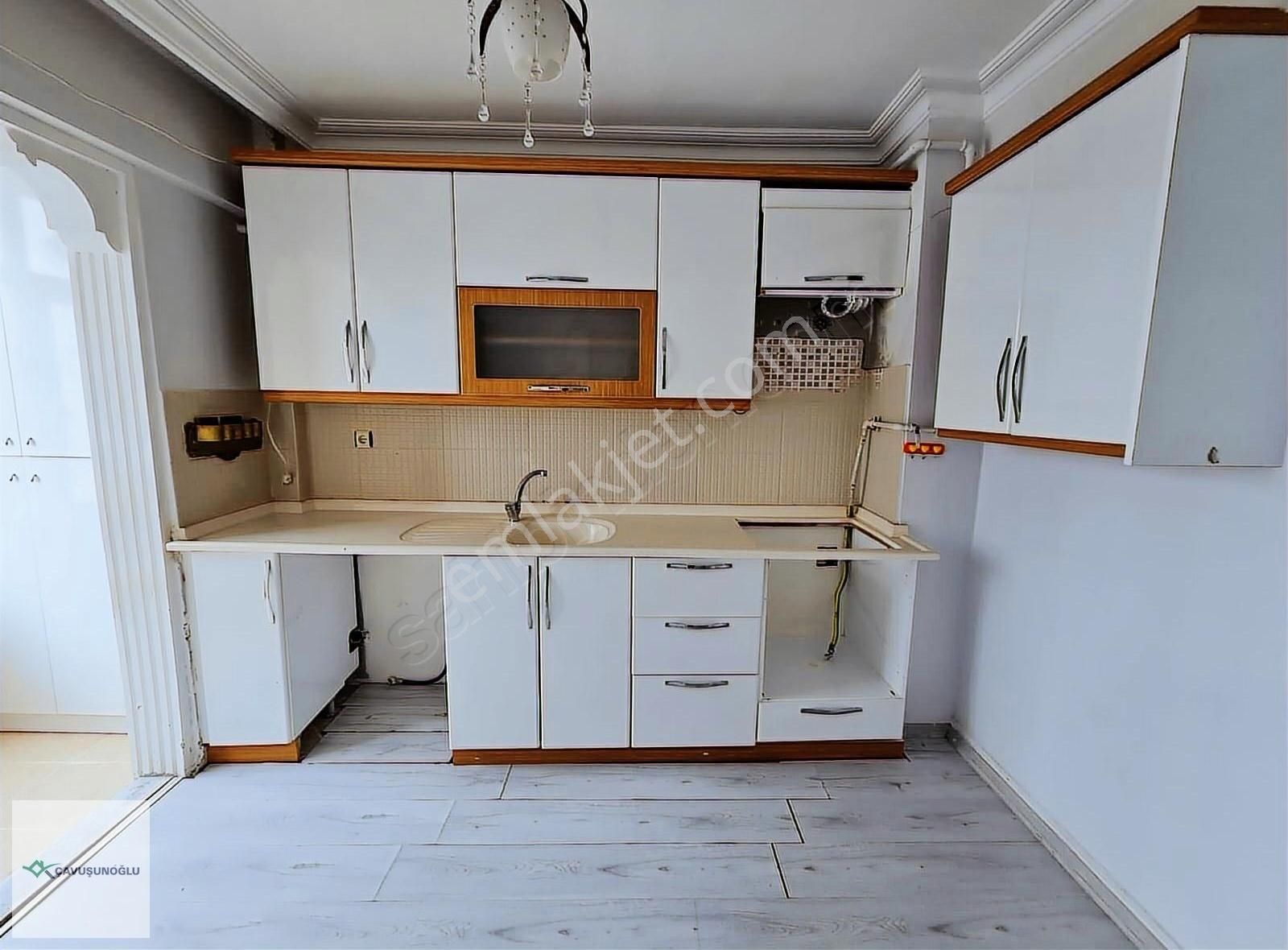 Kiralık 3+1 Daire Salıpazı Sokağında 3.kat 130 M²