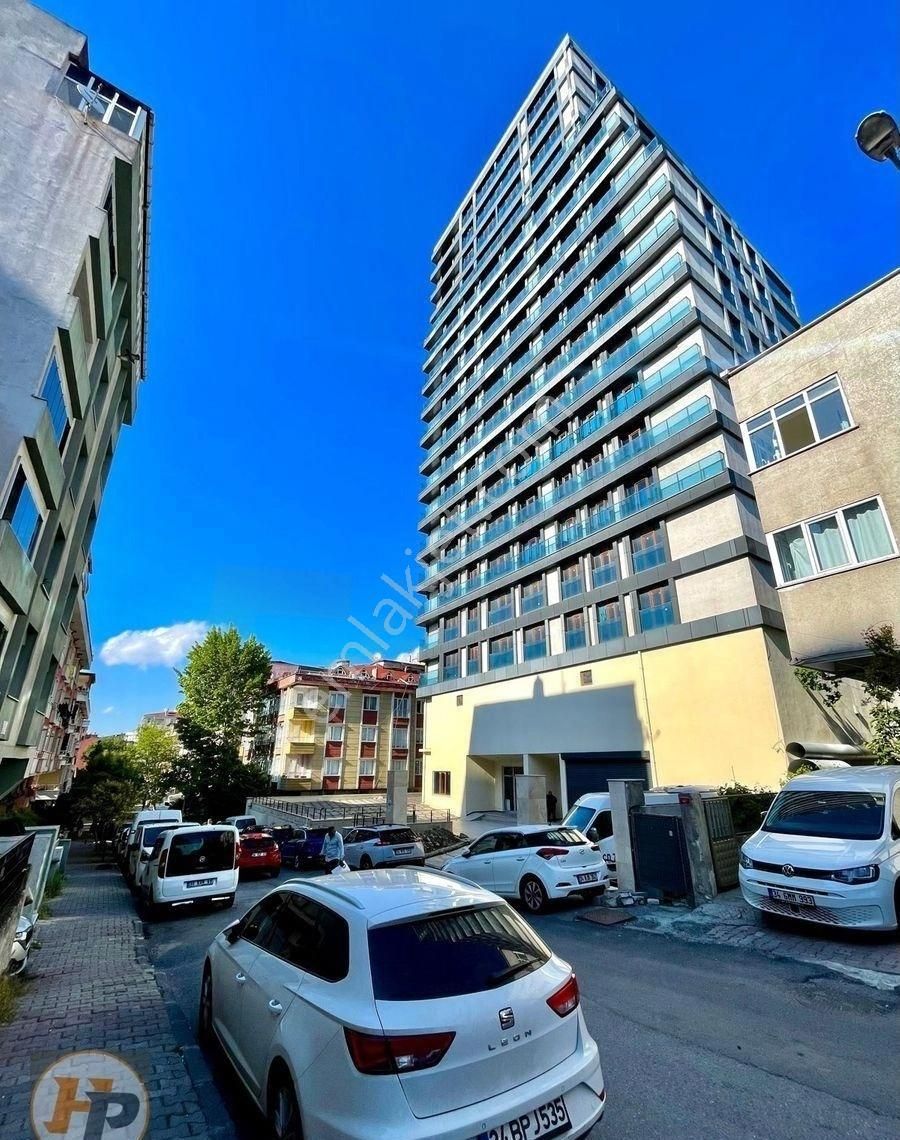 Kanarya Mahallesinin En Prestijli Rezidansında Satılık Daire