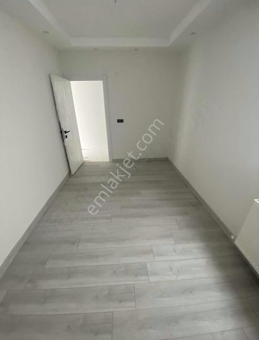 Aytaç Emla'tan Muradiyede Satılık Sıfır 2+1 Kapalı Mutfak Ara Ka