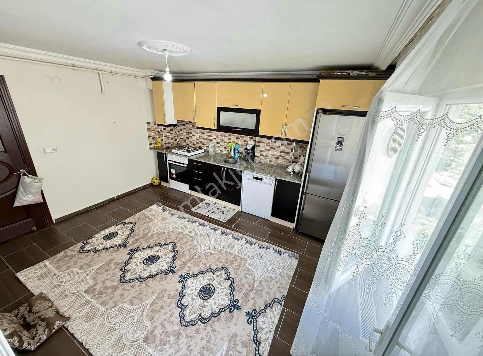 Aytaç Emlak'tan Muradiyede Satılık 180m2 3+1 Kapalı Mutfak Ara K