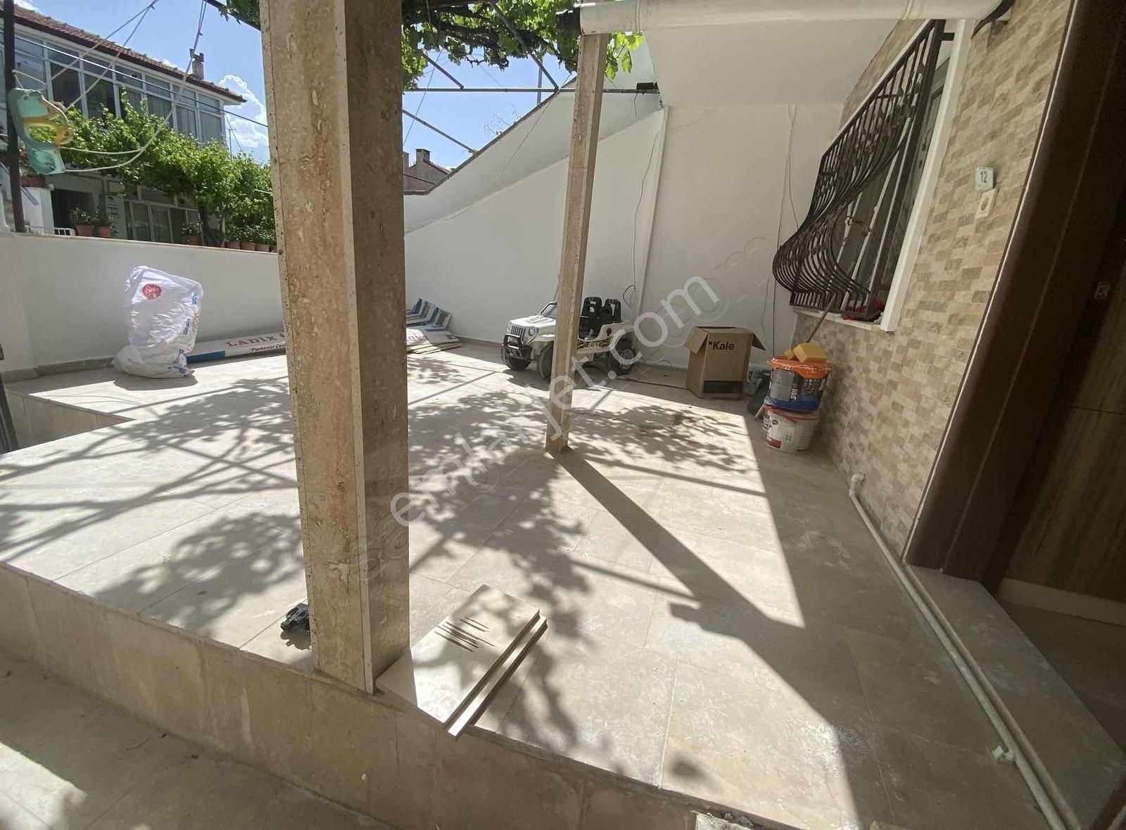 Çarşıya Yakın Muslihittin Mahallesi Bahçeli Evlerde Kiralık 2+1