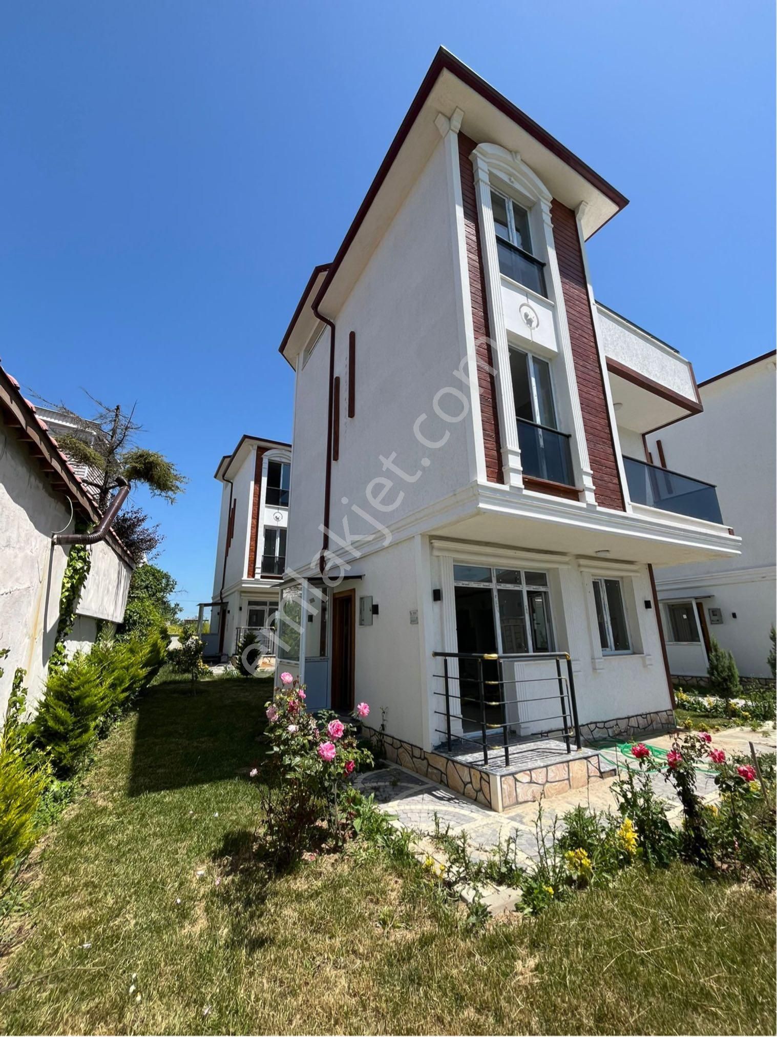 Ata Gayrimenkul,den 200m2 İçinde 3+1 Deniz Manzaralı Villa - Görsel 4