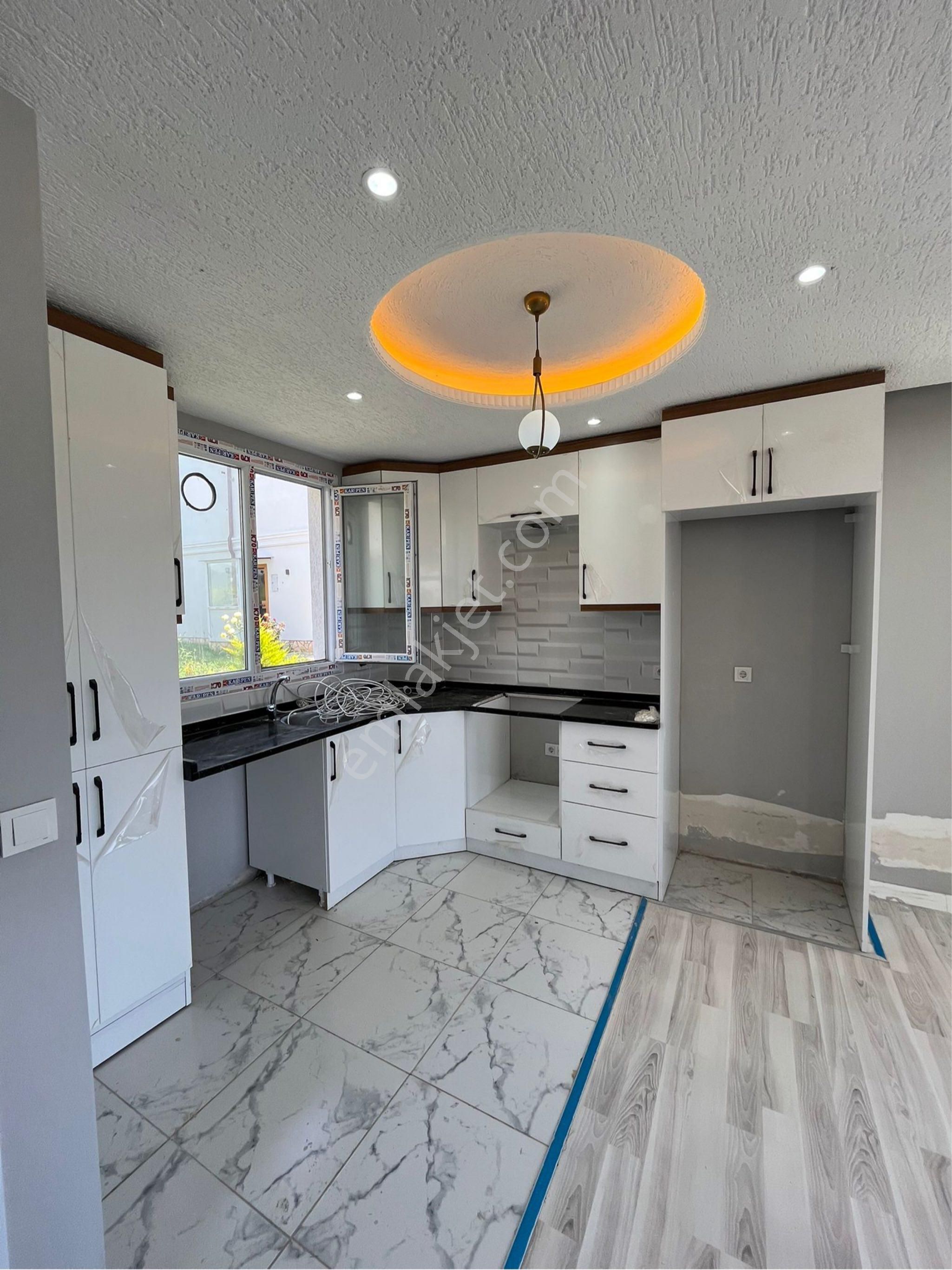 Ata Gayrimenkul,den 200m2 İçinde 3+1 Deniz Manzaralı Villa - Görsel 8