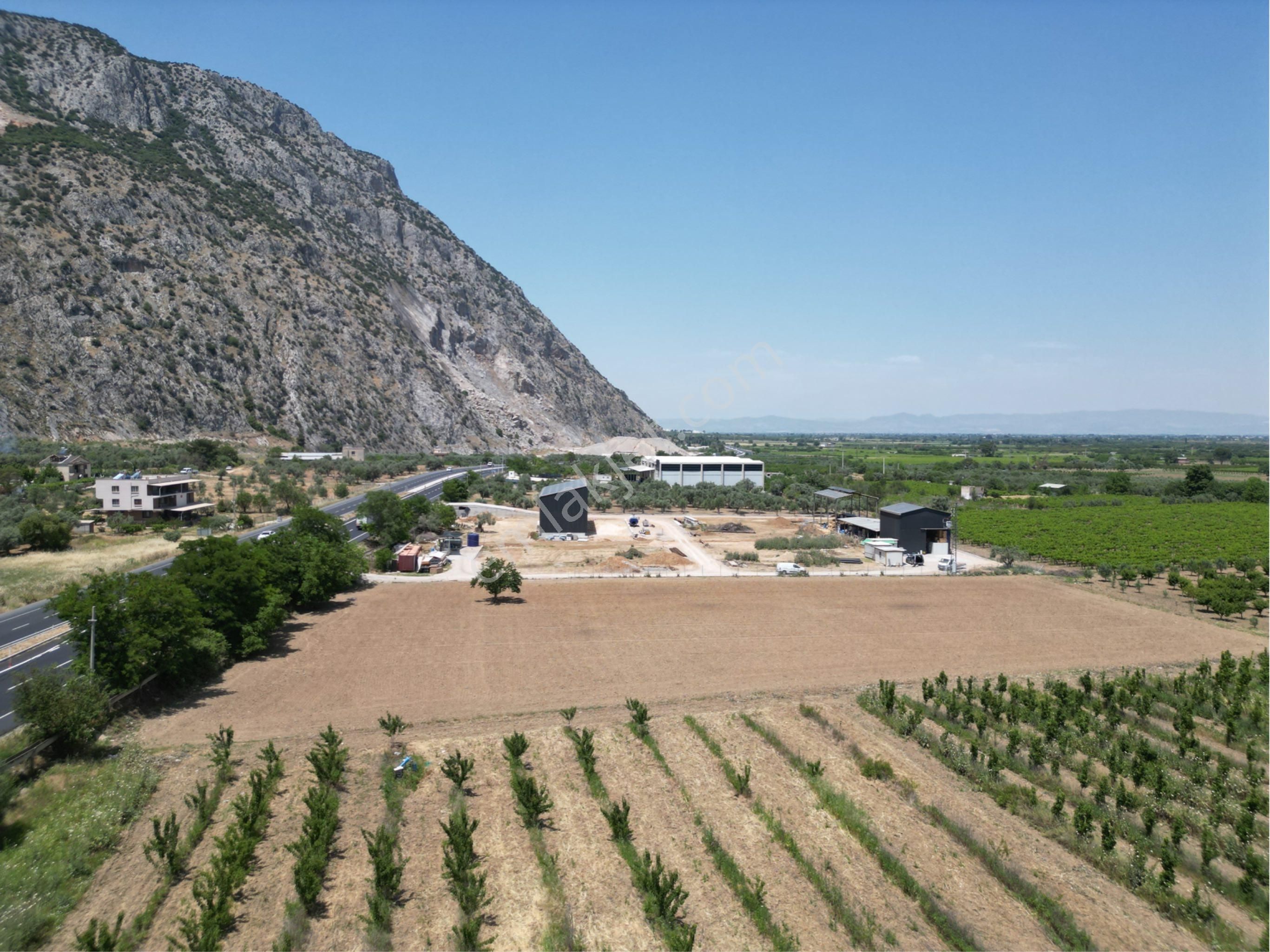 Beyaz Gayrımenkulden Yukarı Cobanisa Mh 2,250 M2 İmarlı Arsa