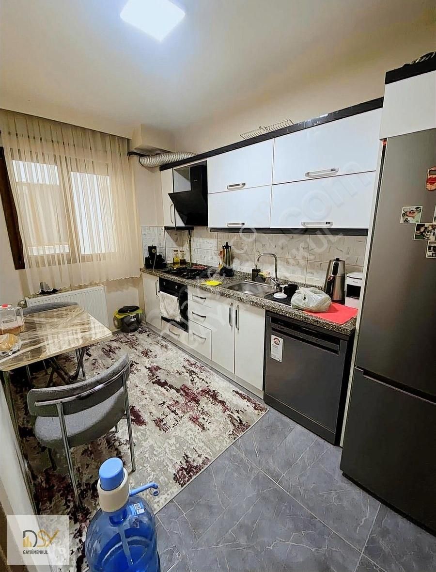 Buca Yaylacık Mahallesinde Satılık 2+1 Kapalı Mutfak Yeni Ev