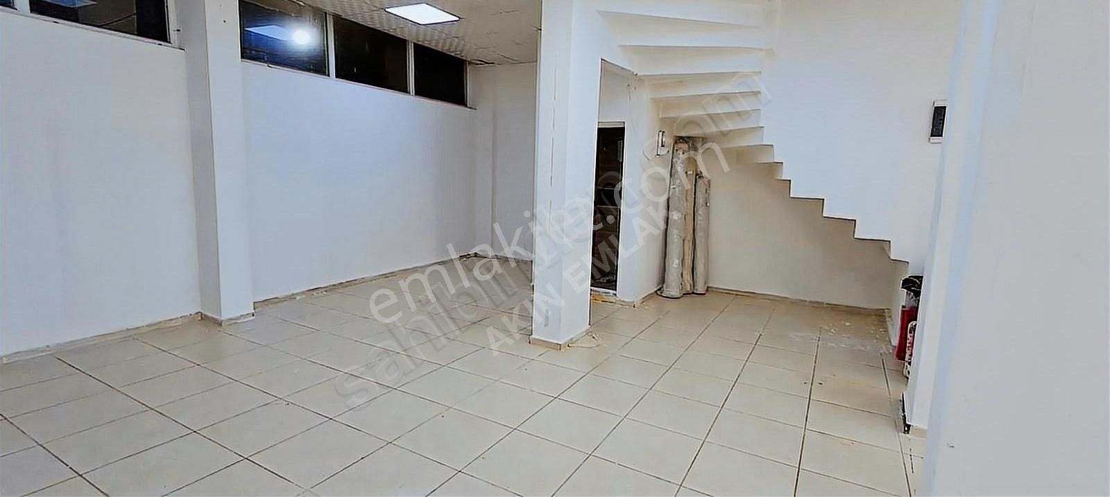 Buca Gediz Merkez İşlek Cadde Üzeri Kiralık 125 M2.mağaza