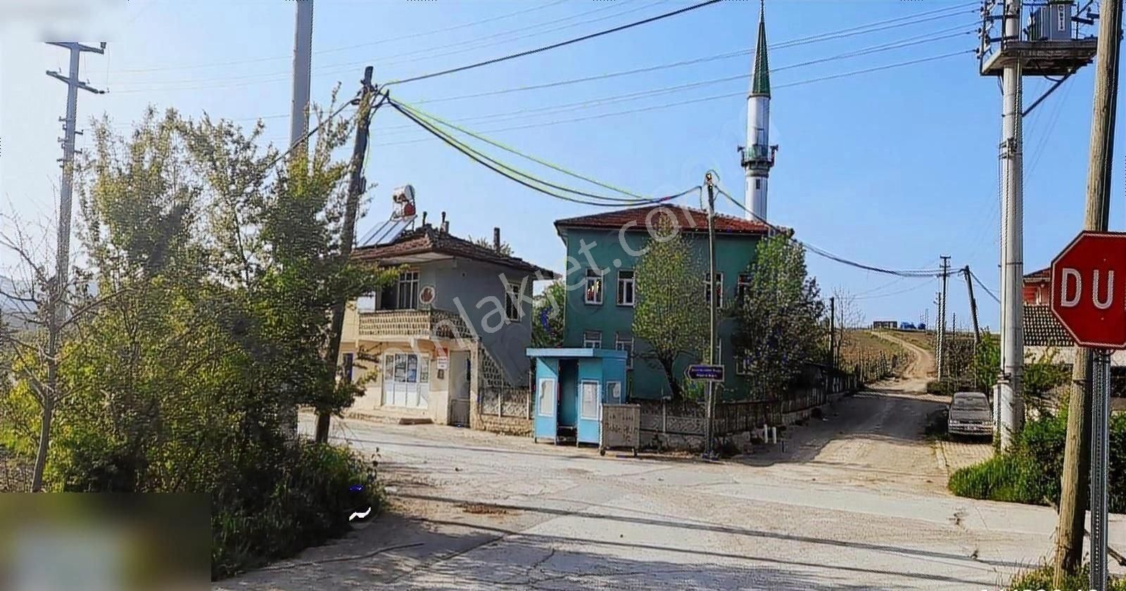 Karagöllü Süver'de 3607m2 Yol Su Elektrik Müstakil Tarla