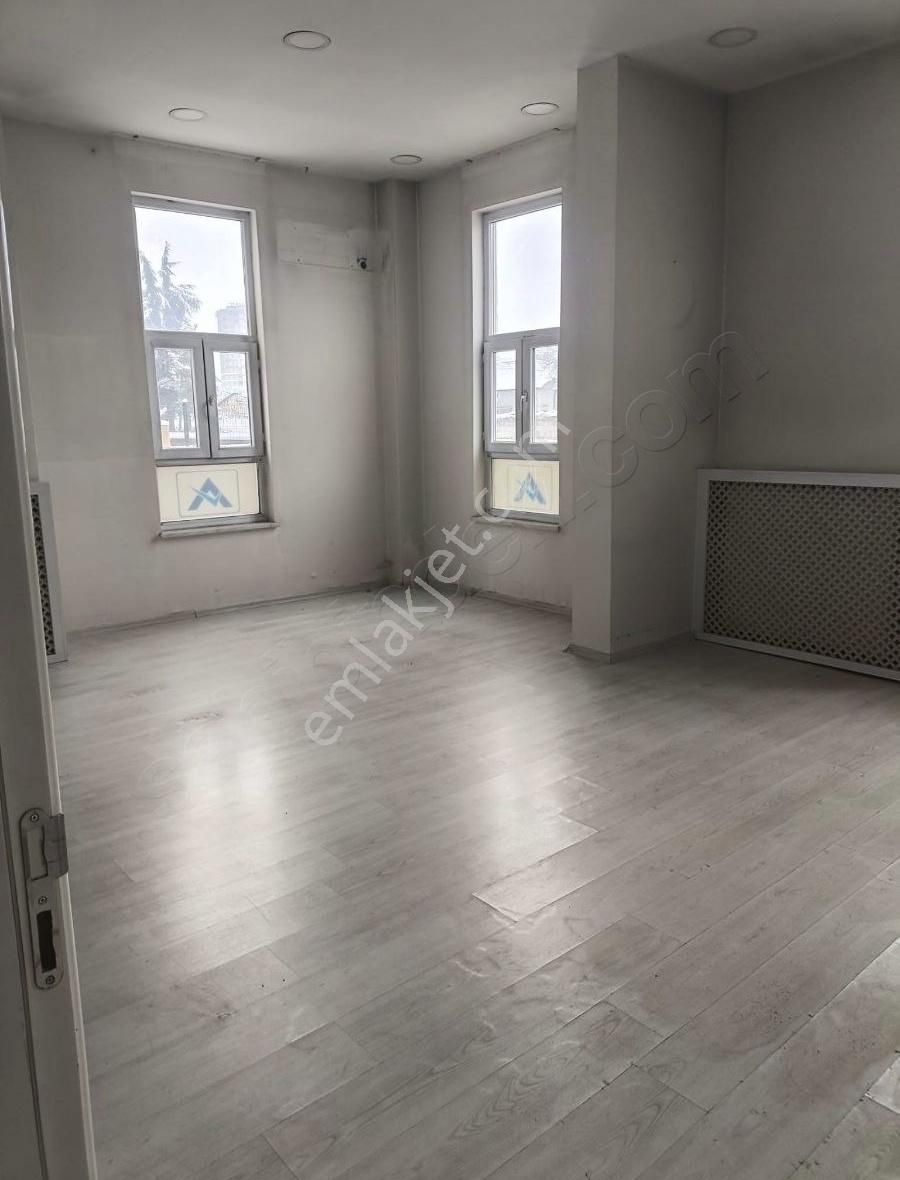 Pn İnş. Gayrimenkulden Kiralık Dükkan