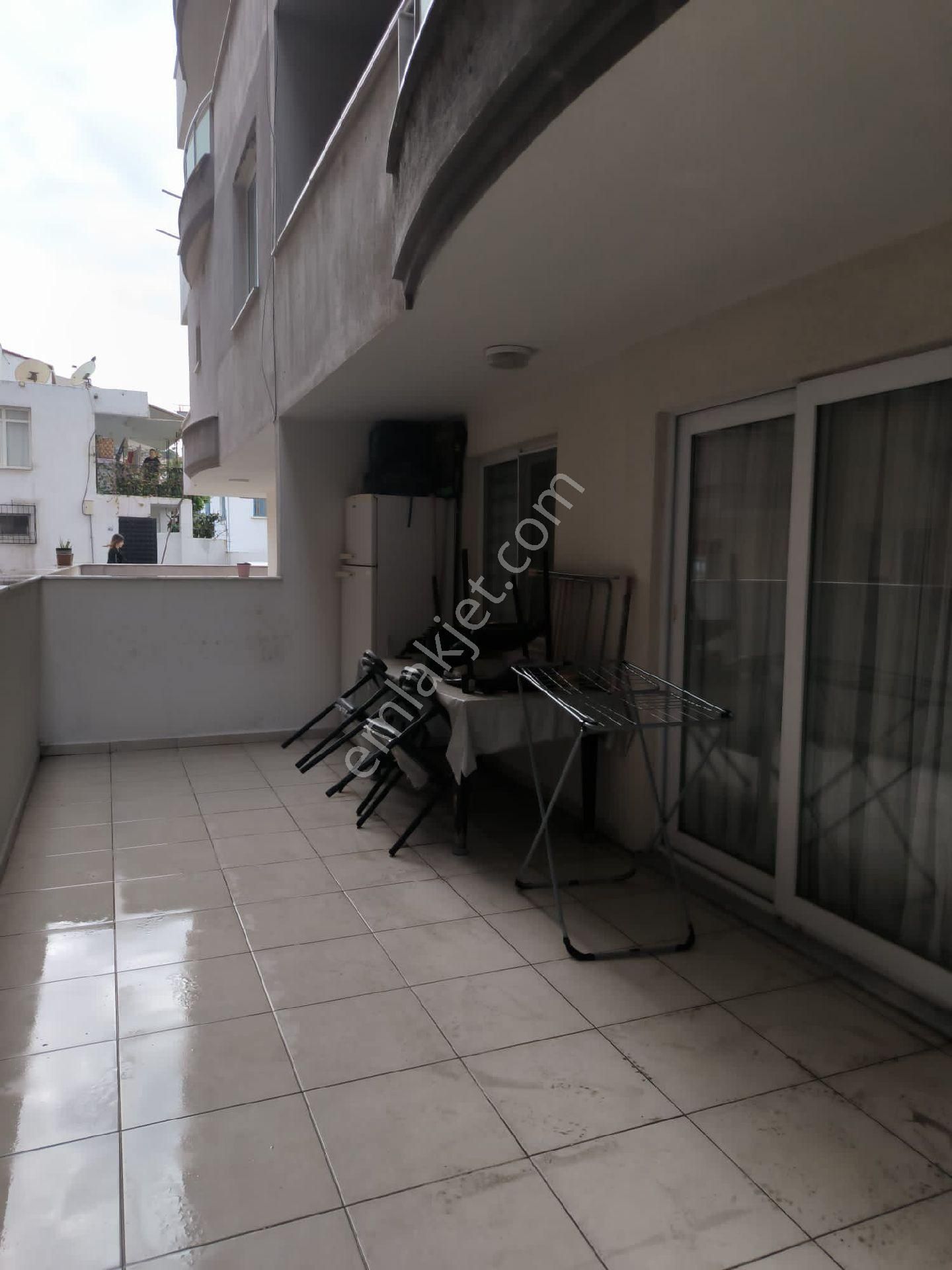 Dikili Salimbey Mahallesi'nde 2+1 Satılık Daire