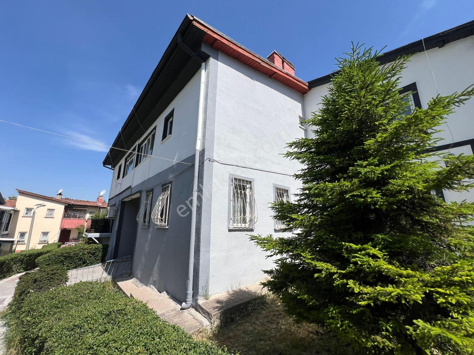 Batıkent Uğur Mumcuda Site İçi Geniş Balkonlu Satılık Müstakil