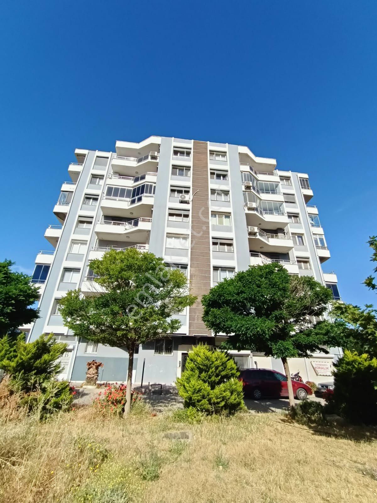 Burax Emlaktan Gaziemir Optimum Yakını 3+1 Kombili Satılık Genis Daire